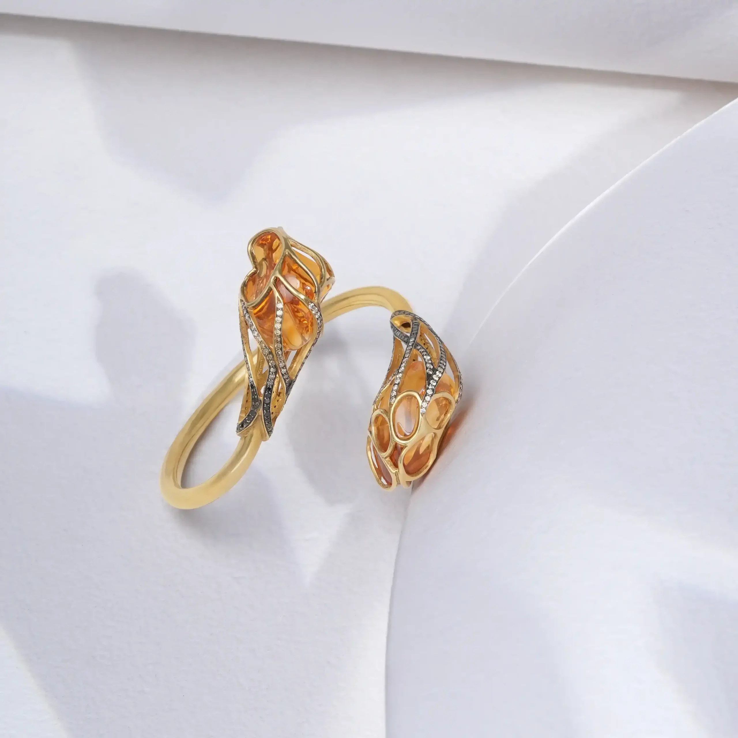 Citrine Nectar Bangle in 18Kt - Image 6